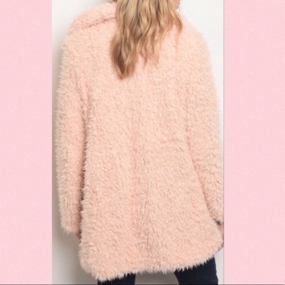 🎉HOST PICK🎉FIRM🔥BLUSH SHAGGY FAUX FUR COAT - Picture 3 of 8
